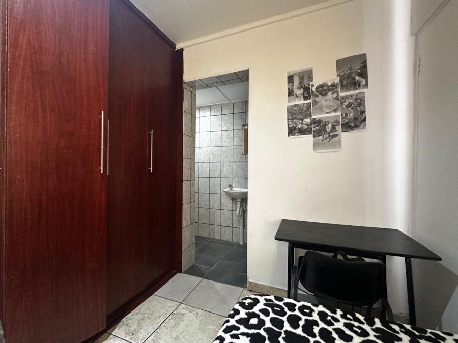 9 Bedroom Property for Sale in Brandwag Free State